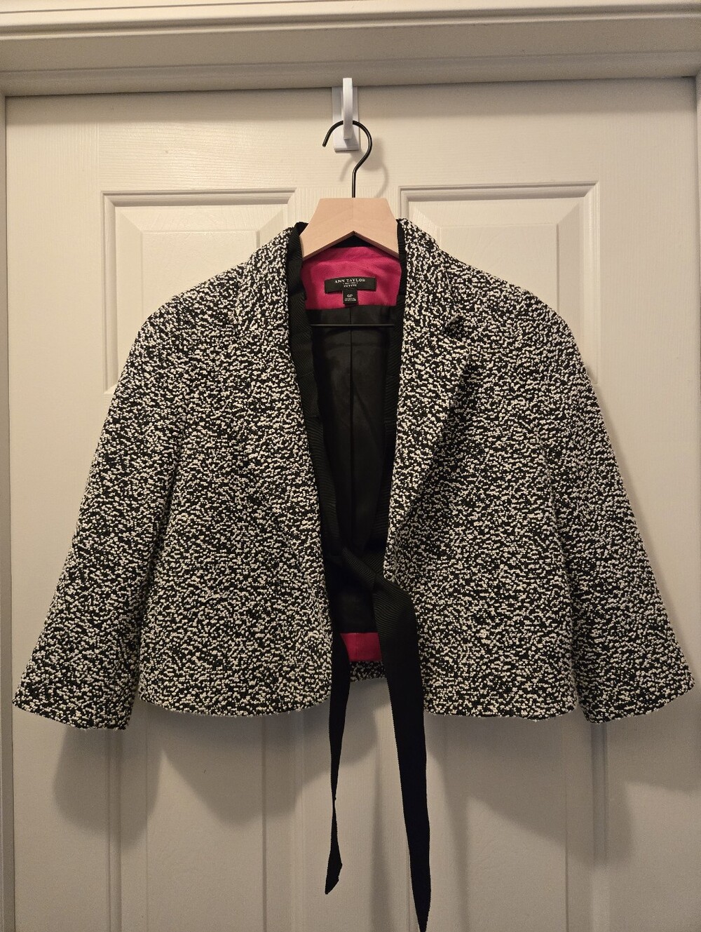 Ann Taylor 6P Black White Crop Blazer Ribbon Tie 3/4 sleeve